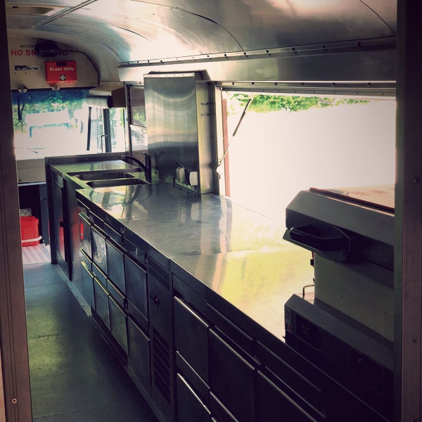 scharnagl-foodtruck-bar-gallery-600x600F7BF7222-C9DC-9BD6-B46B-F84CEB6D874A.jpg